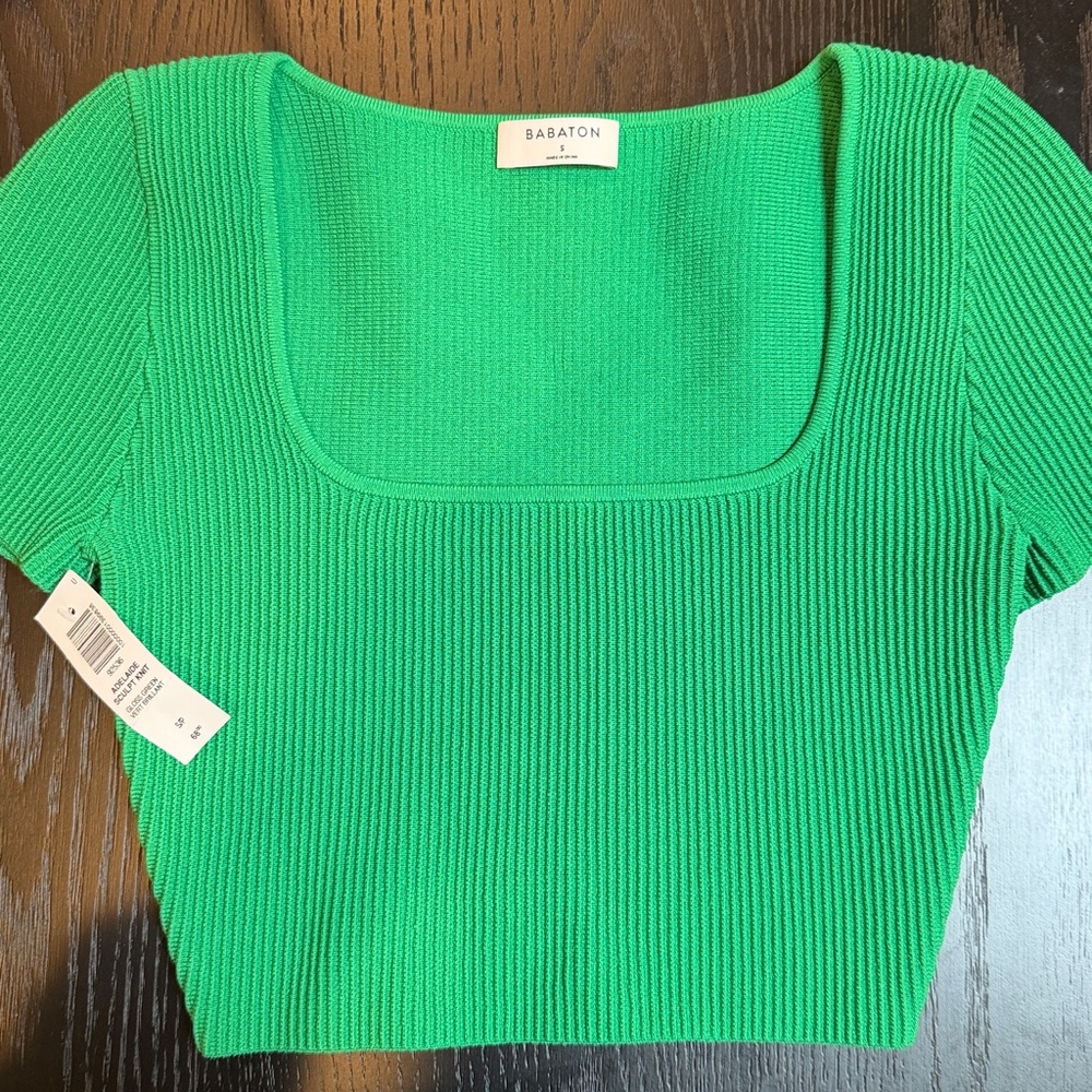 🍀NWT Aritzia Babaton Kelly Green Square Neck Top